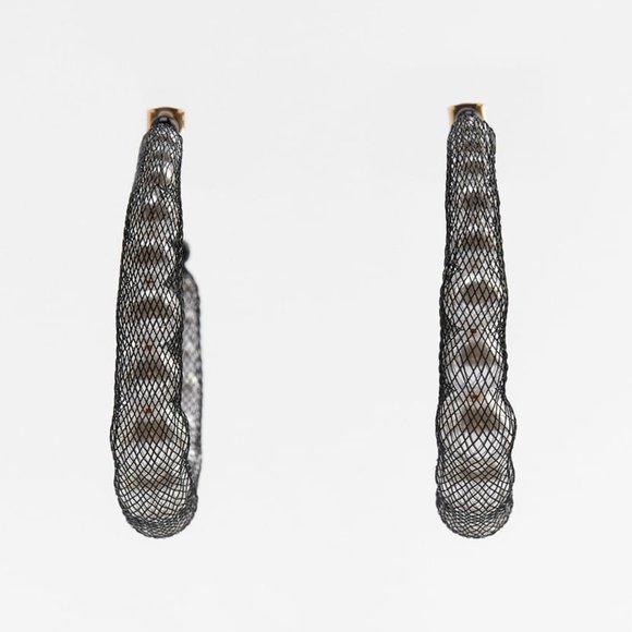 BNWT ZARA WOMEN PEARL MESH EARRINGS BLACK HOOP EARRINGS 4548/023 - Picture 2 of 5